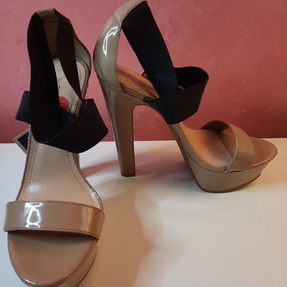 Jessica Simpson Nude Patent Sandal
